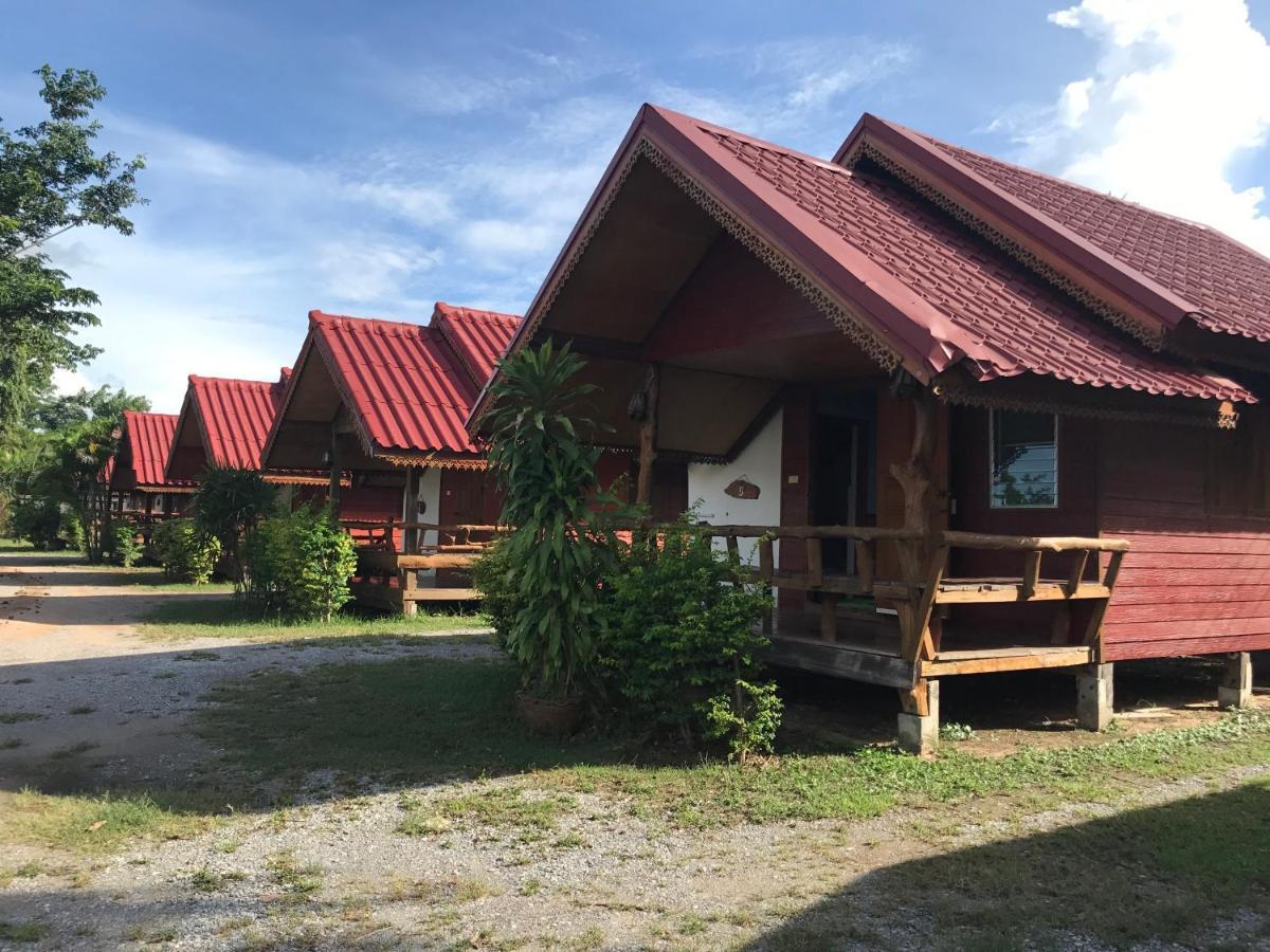 Baan Suan Sukjai Resort Chaiyaphum Ngoại thất bức ảnh