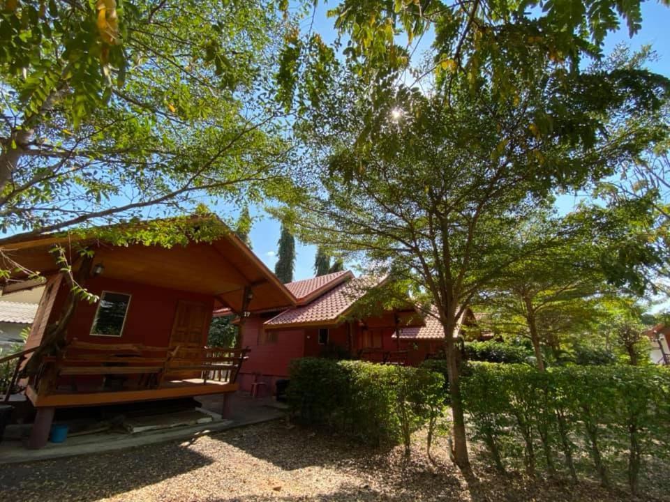 Baan Suan Sukjai Resort Chaiyaphum Ngoại thất bức ảnh